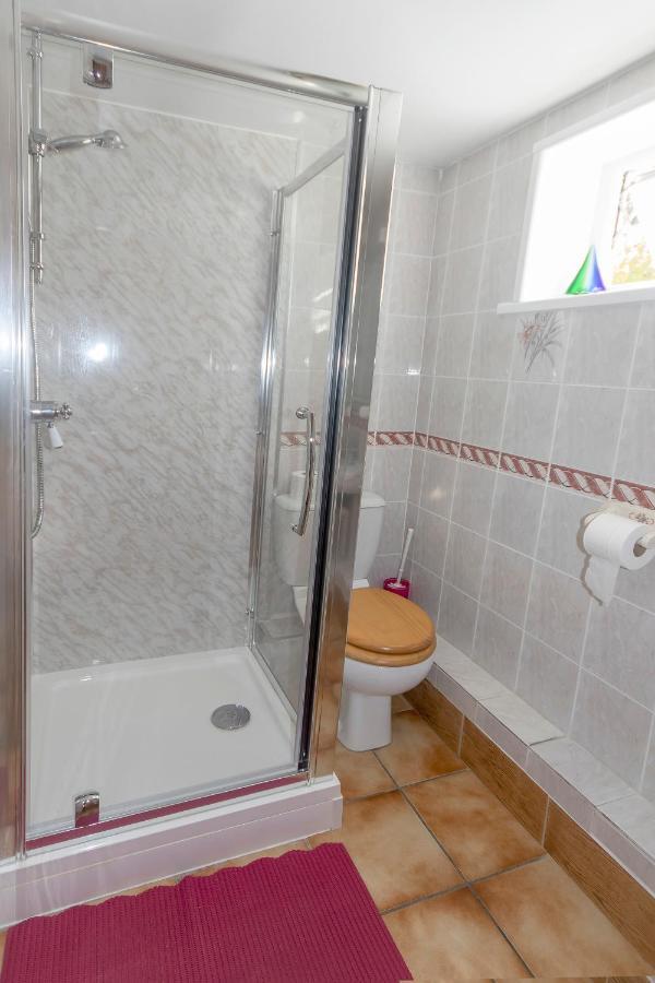 Rosebud Cottage Romantic Cottage For A Couple ฟิชการ์ด ภายนอก รูปภาพ